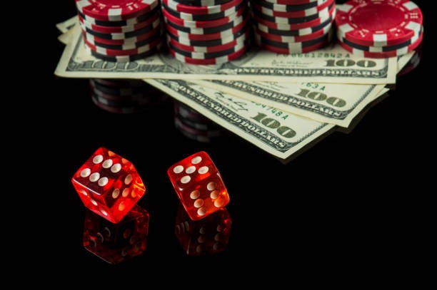bosbet77 Domino QQ table lobby showing stakes and player counts